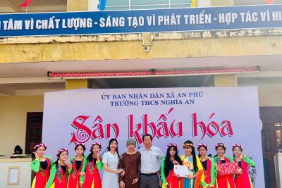 BUỔI SINH HOẠT CLB VĂN HỌC DƯỚI HÌNH THỨC “SÂN KHẤU HÓA TÁC PHẨM VĂN HỌC” THẬT VUI VÀ NHIỀU CẢM XÚC !